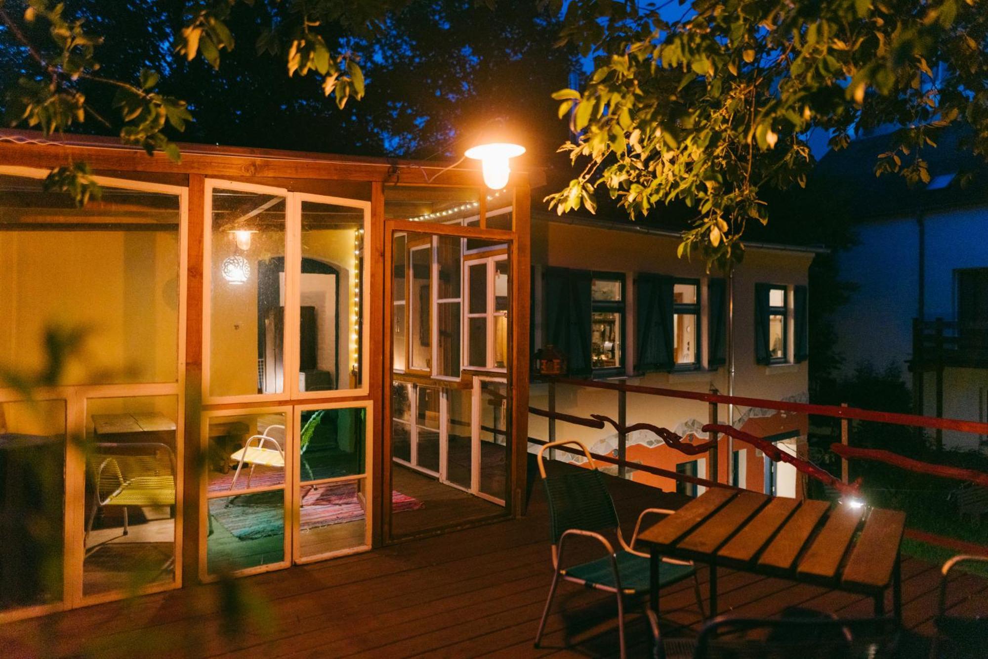 The Upholstery Tinyhouse Deluxe Eco Chalet Kreativ Citynah Chemnitz Exterior photo