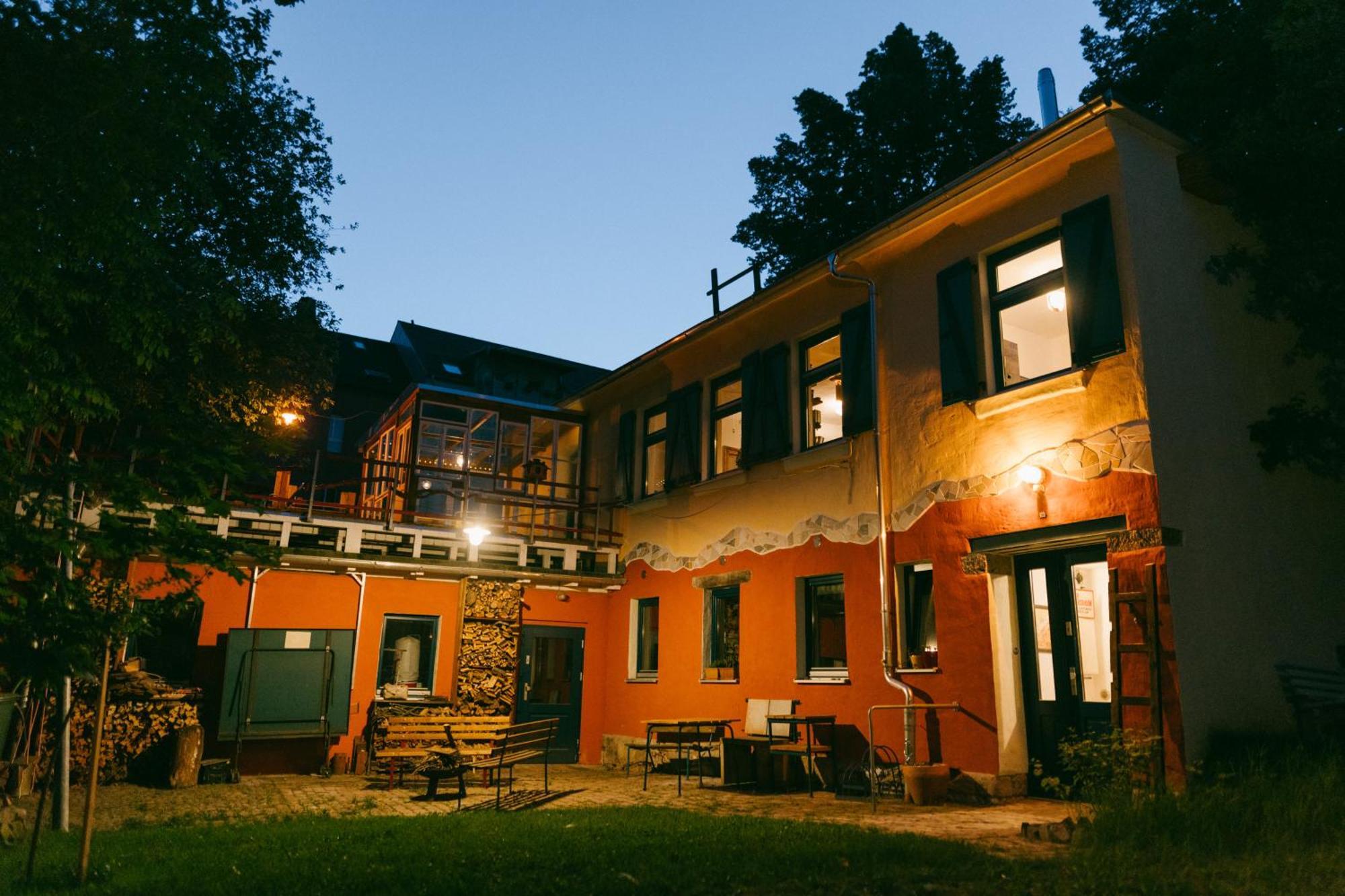 The Upholstery Tinyhouse Deluxe Eco Chalet Kreativ Citynah Chemnitz Exterior photo